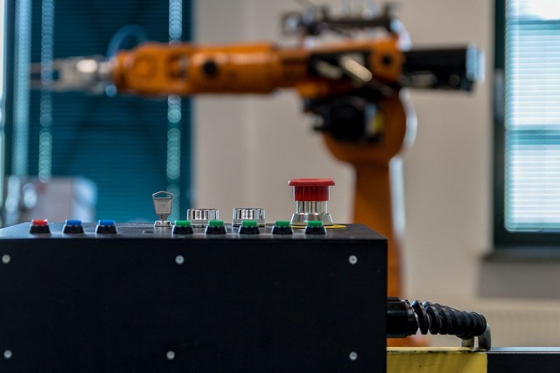 Robot w automatyce przemysłowej